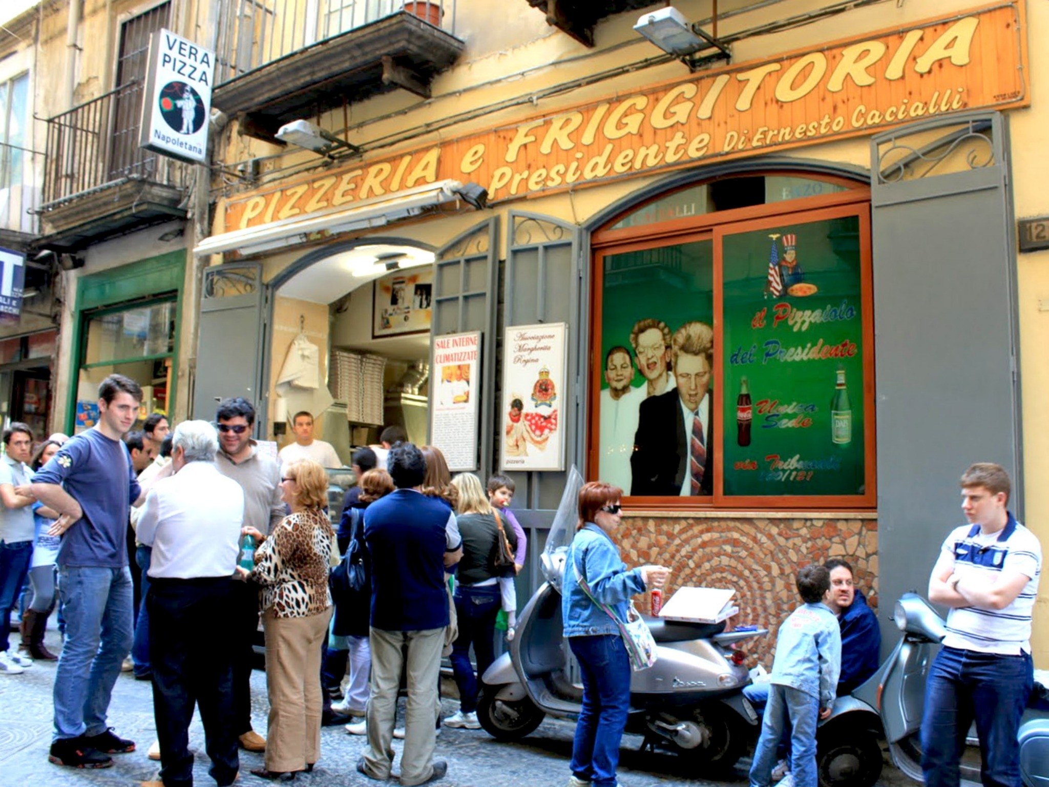 Người[-]Italy[-]ngày[-]càng[-]ít[-]đọc[-]báo[-]giấy